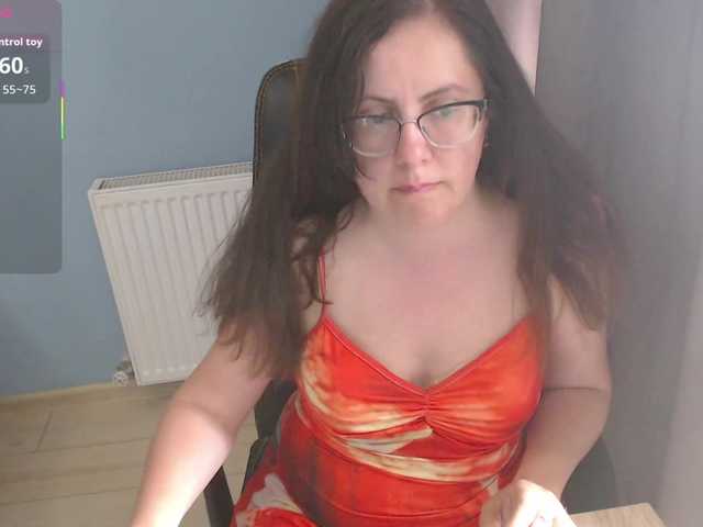 mandarinka28 live cam on UnifiedCams
