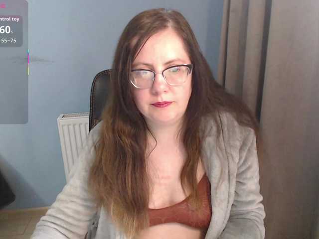 mandarinka28's BongaCams show and profile