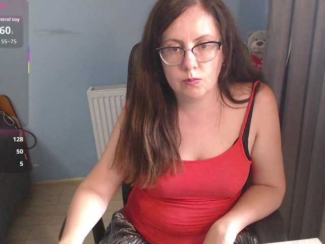 mandarinka28 live cam on BongaCams