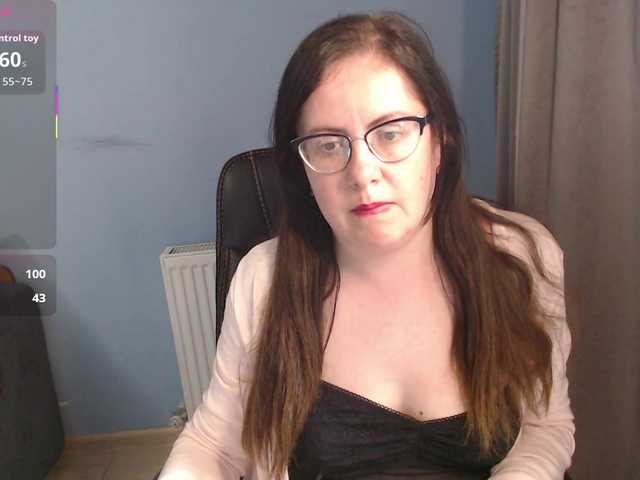 mandarinka28 live cam on BongaCams