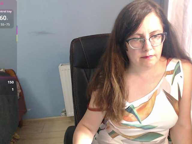 mandarinka28 live cam on BongaCams
