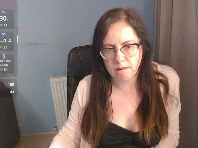 mandarinka28 live cam on BongaCams