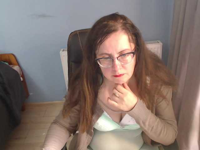 mandarinka28 live cam on BongaCams