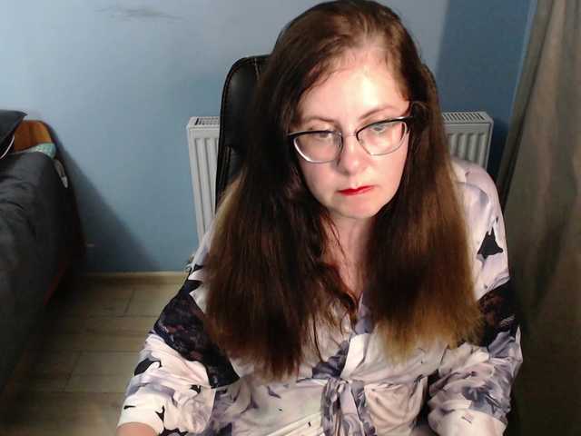 mandarinka28 — live female cam