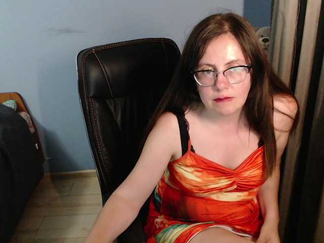 mandarinka28 live cam on BongaCams