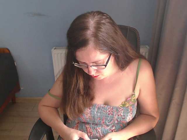 mandarinka28 live cam on BongaCams