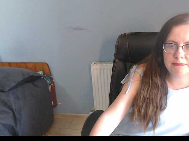 mandarinka28 live cam on BongaCams