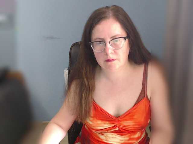 mandarinka28 live cam on BongaCams