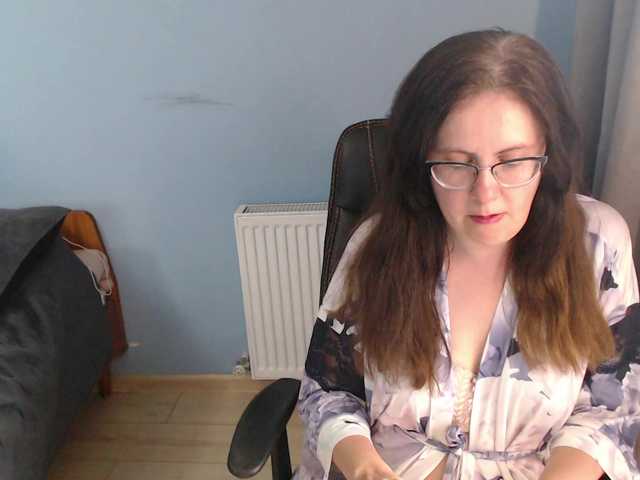 mandarinka28 live cam on BongaCams