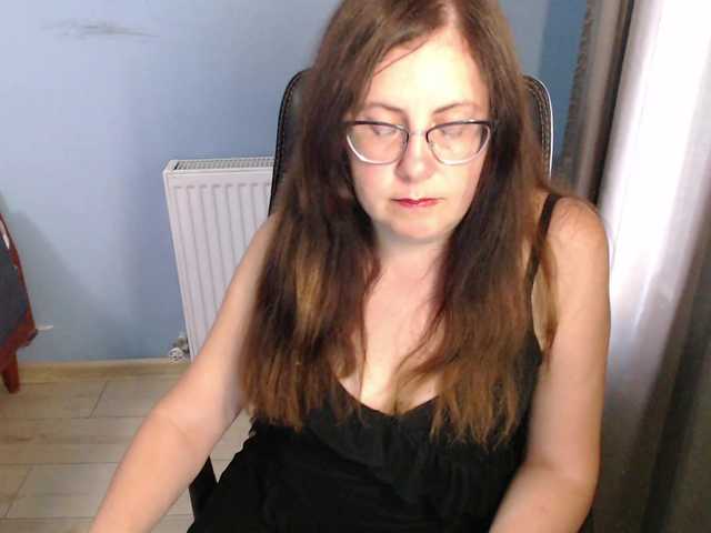 mandarinka28 live cam on BongaCams