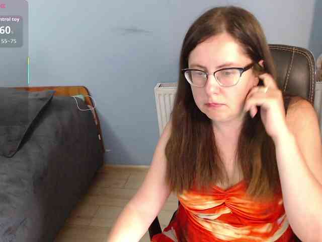 mandarinka28 Live Webcam on BongaCams