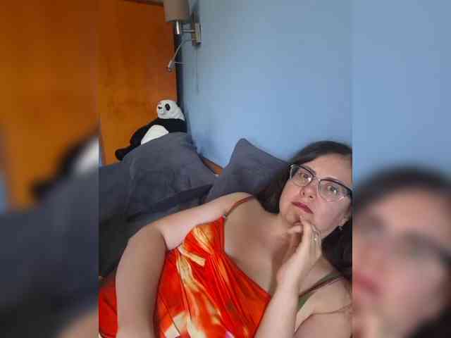 mandarinka28 Live Webcam on BongaCams
