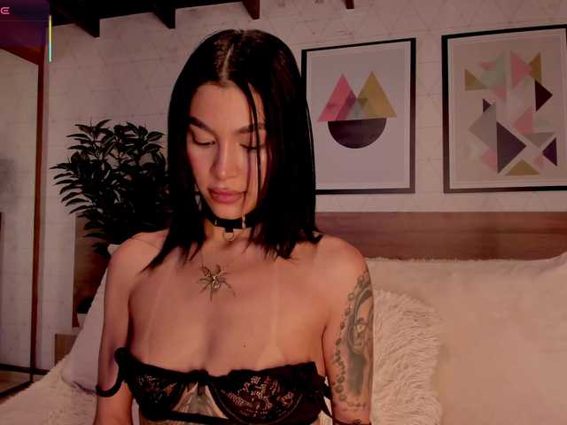 LunaRuso live cam on BongaCams