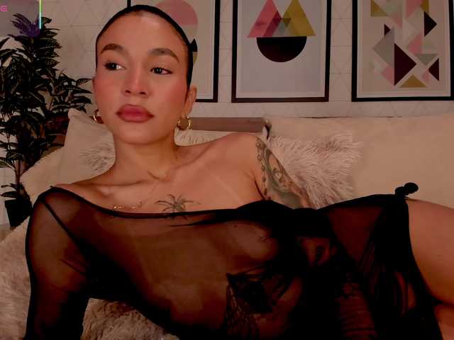 LunaRuso live cam on BongaCams