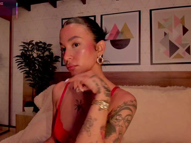 LunaRuso live cam on BongaCams