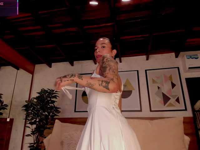 LunaRuso live cam on BongaCams