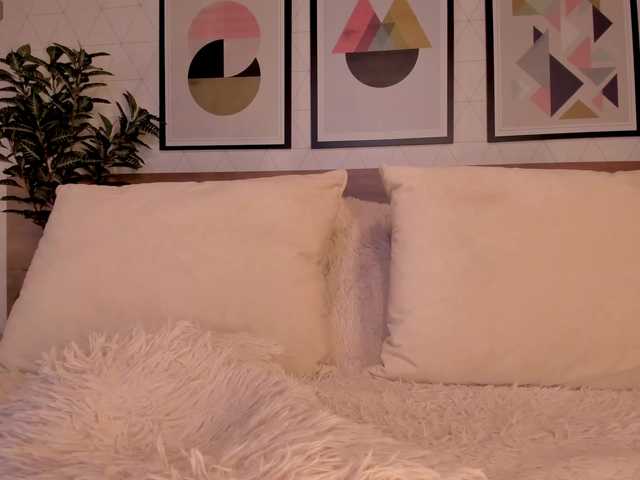 LunaRuso's BongaCams show and profile