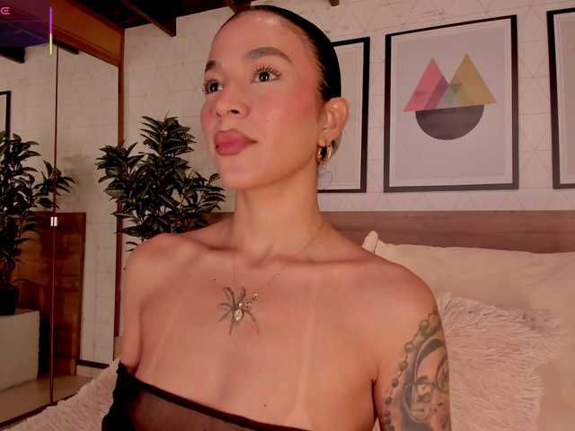 LunaRuso live cam on BongaCams