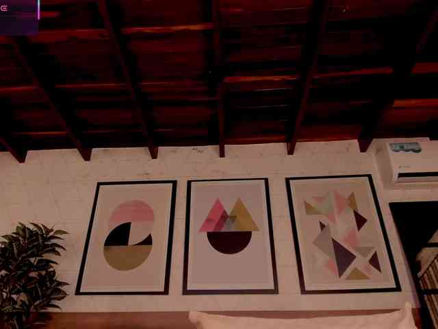 lunaruso's live room