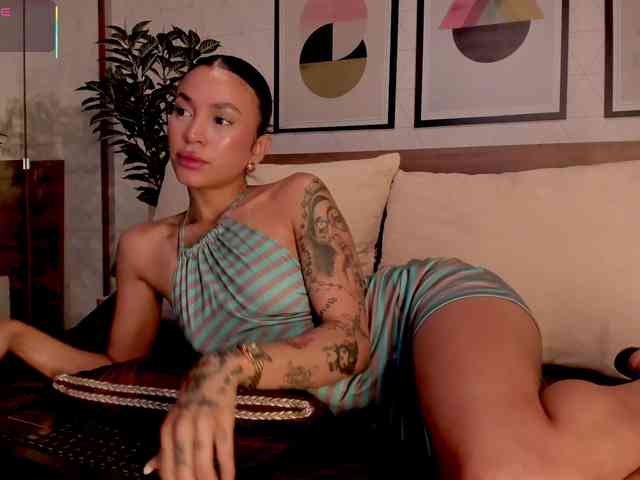 LunaRuso webcam