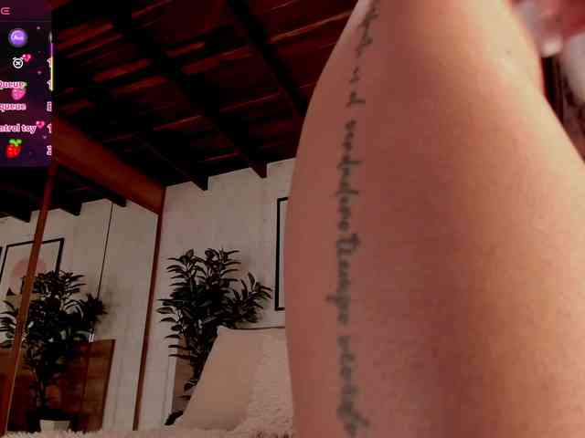 LunaRuso webcam