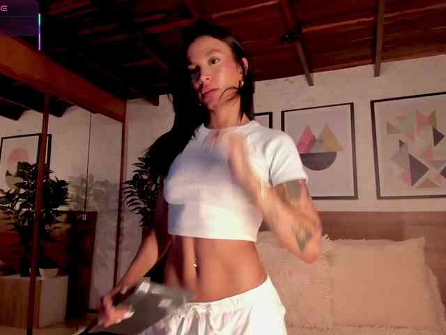 LunaRuso Live Webcam on BongaCams
