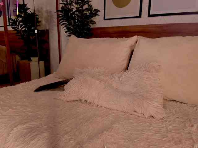 LunaRuso webcam