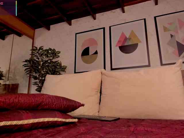 LunaRuso webcam