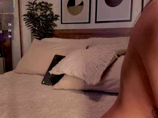 LunaRuso webcam