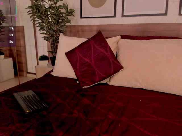 LunaRuso Live Webcam on BongaCams