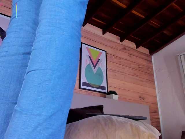 AriaFoster's BongaCams show and profile