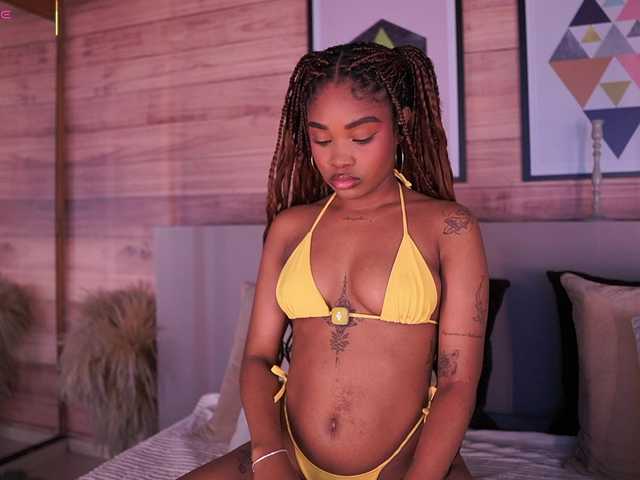 AriaFoster live cam on BongaCams