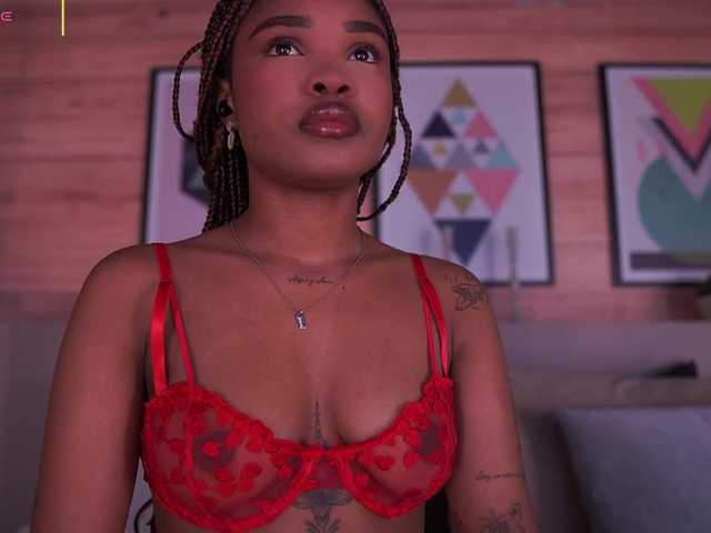AriaFoster live cam on BongaCams