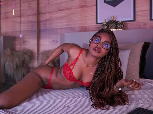 AriaFoster live cam on BongaCams