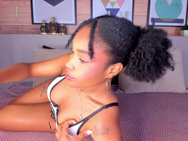 AriaFoster's BongaCams show and profile