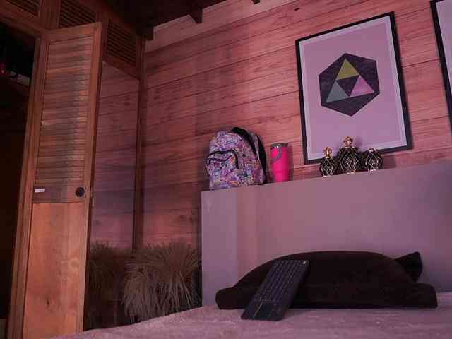 AriaFoster webcam