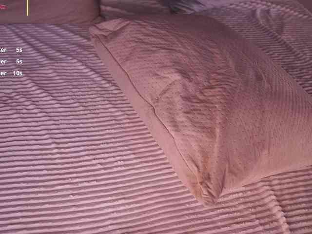 AriaFoster webcam