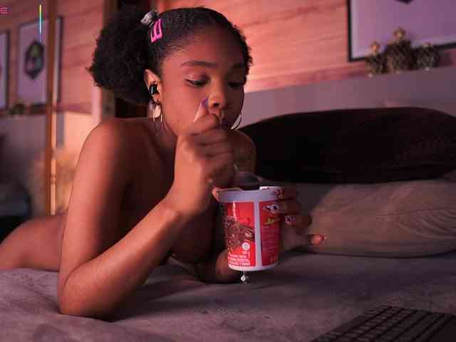 Modelo: AriaFoster