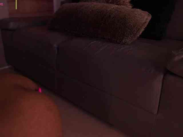 AriaFoster webcam