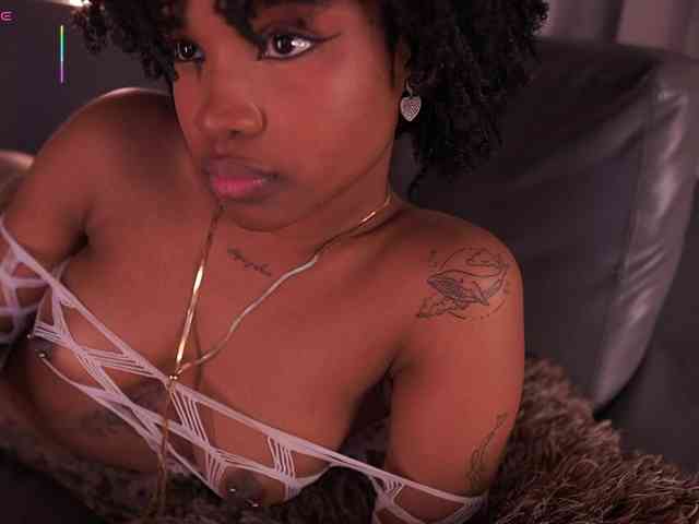 Ariafoster's cam show statistics and live stream