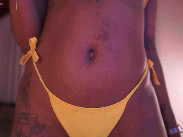 Modelo: AriaFoster