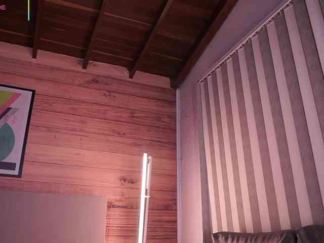 AriaFoster webcam