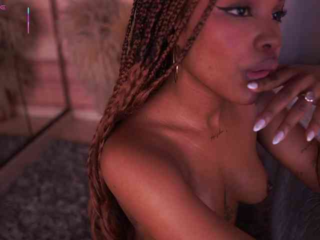 AriaFoster webcam