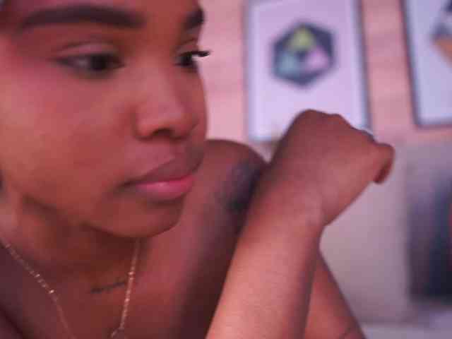 AriaFoster webcam