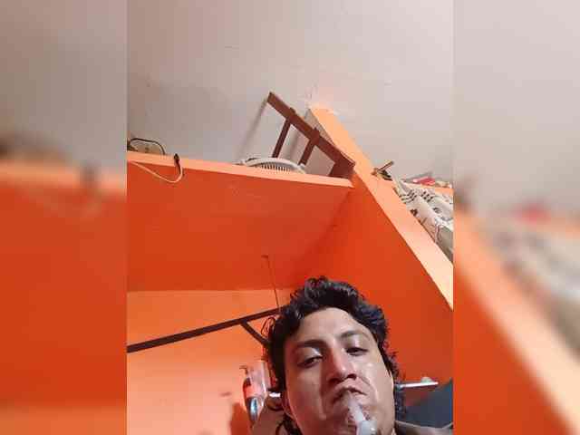 Roberto6j Sex Cam Show