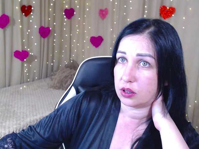JillStevens's BongaCams show and profile