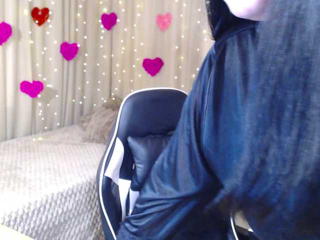 JillStevens's BongaCams show and profile