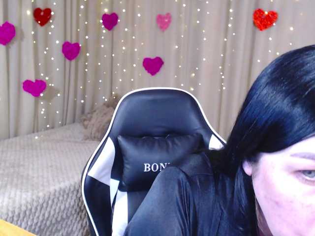 JillStevens's BongaCams show and profile