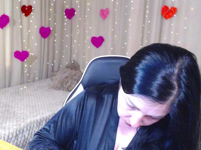 JillStevens's BongaCams show and profile