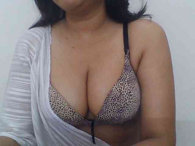 WildSarita22 webcam
